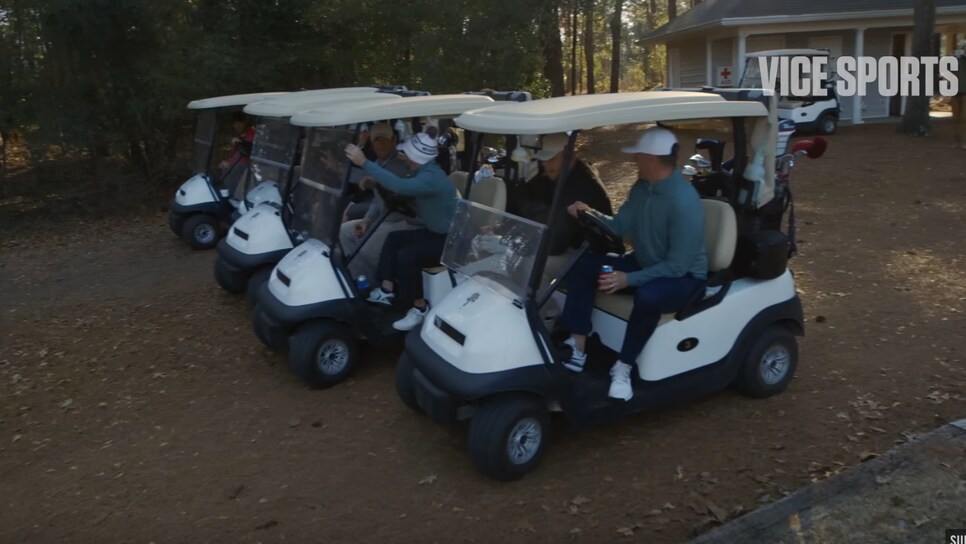 170811-golf-carts-kisner.png