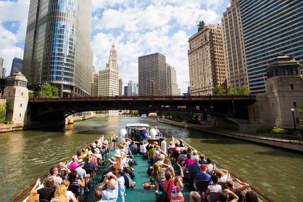 Chicago-Architecture-Foundation-River-Cruise.jpg