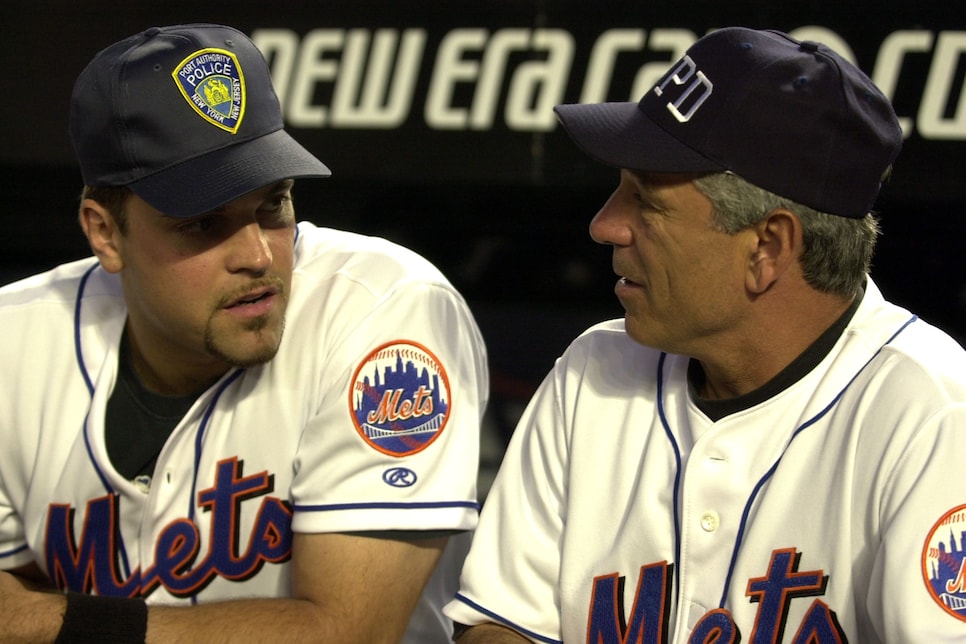 NY Mets former players visit 'Sports after 9/11' exhibit