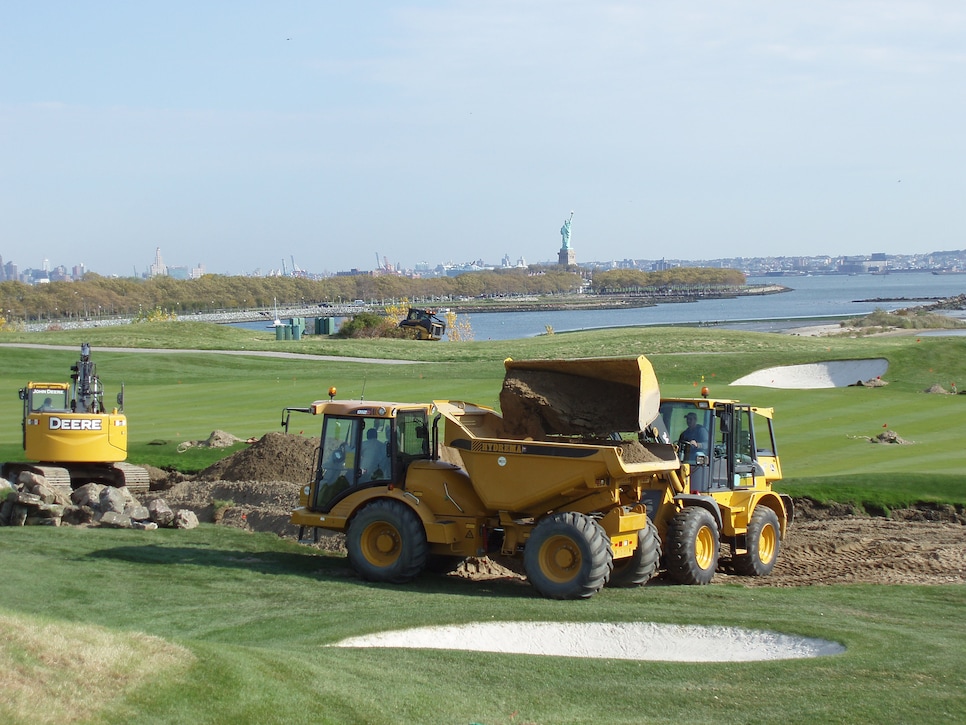 Liberty National first fairway Creek Relocate 10-23-10.jpg