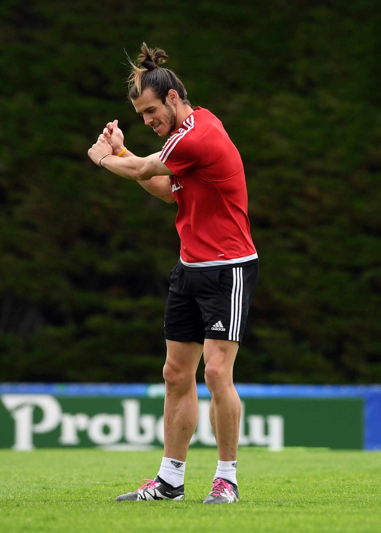 FLIGHTS?! Gareth Bale's potential LA Galaxy transfer deterrent, #Shorts