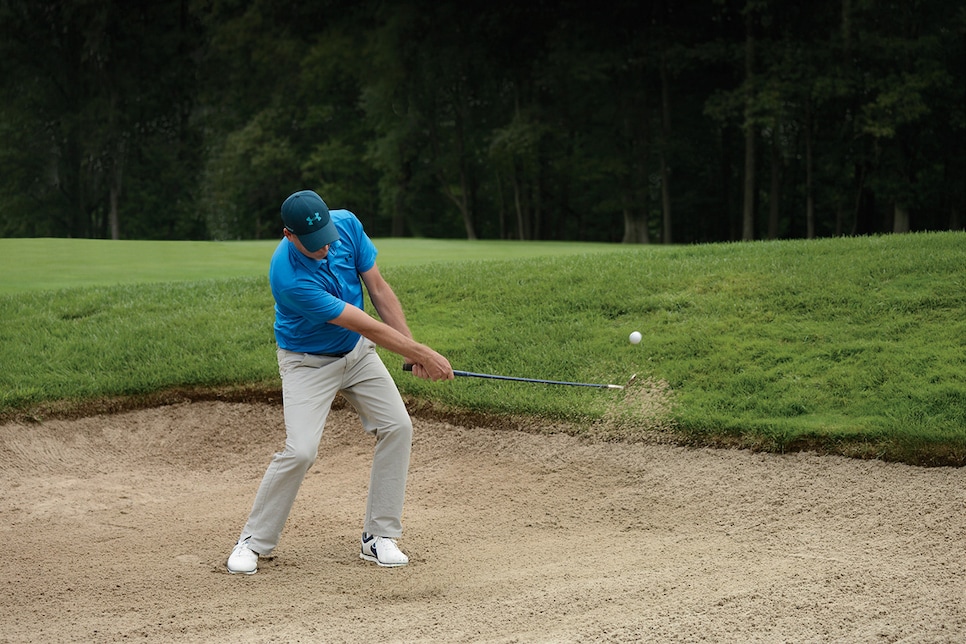 Will-Robins-hitting-out-of-bunker.jpg