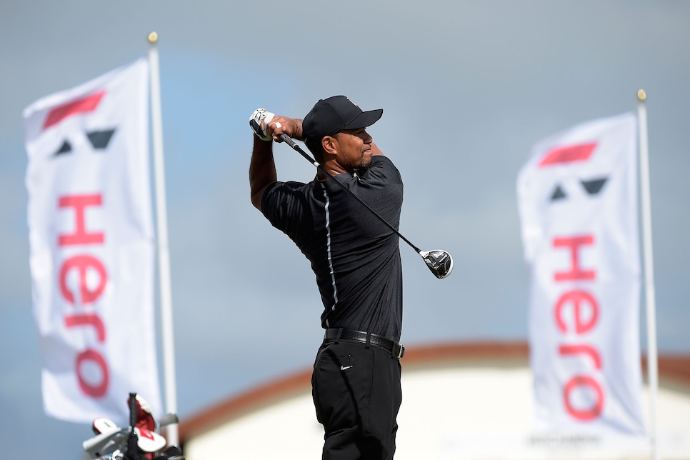 tiger-woods-2016-hero-world-challenge-driving-range.jpg