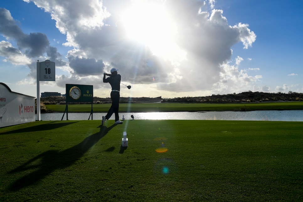 NASSAU, BAHAMAS - NOVEMBER 30: Tiger Woods plays his shot from the 18th tee during the first round of the Hero World Challenge at Albany course on November 30, 2017 in Nassau, Bahamas. (Photo by Ryan Young/PGA TOUR)