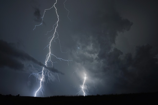 Golfer dies after being struck by lightning on the golf course | Golf ...