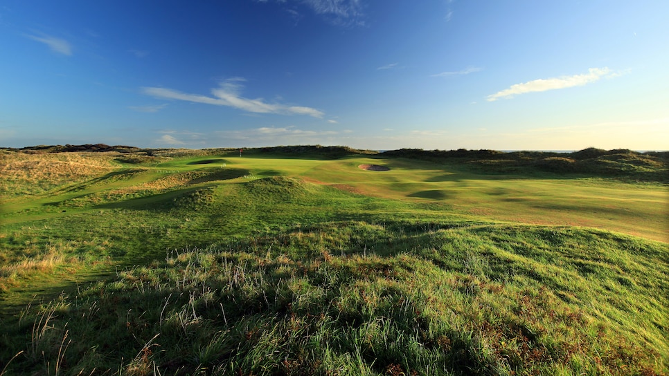 Portmarnock-Golf-Club-par-5-hole-6-Dublin.jpg