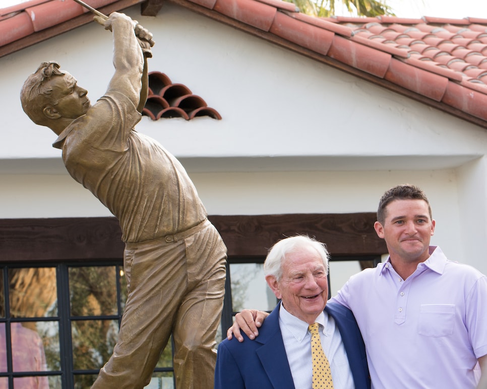 Arnold Palmer statue Tradition GC Sam Saunders.jpg