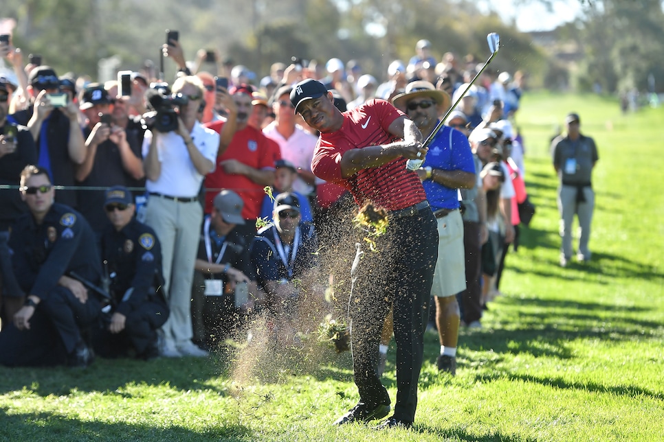 tiger-woods-farmers-2018-sunday-rough.jpg