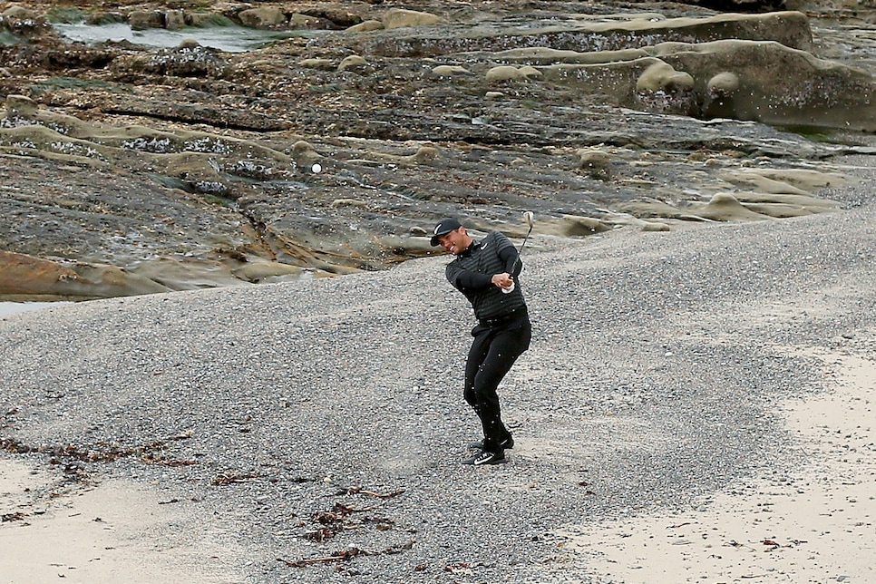 jason-day-pebble-beach-2018-sunday-18th-hole-hazard-recovery.jpg