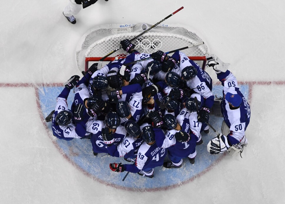 IHOCKEY-OLY-2018-PYEONGCHANG-SVK-RUS