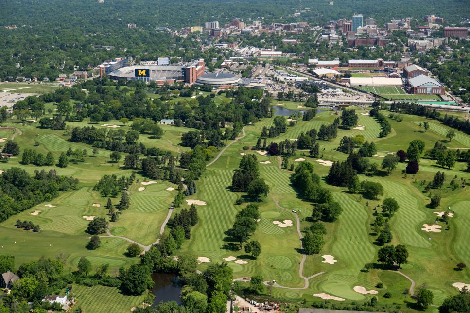Michigan-Golf-Bargains1-University-of-Michigan-Golf-Course-aerial.jpg