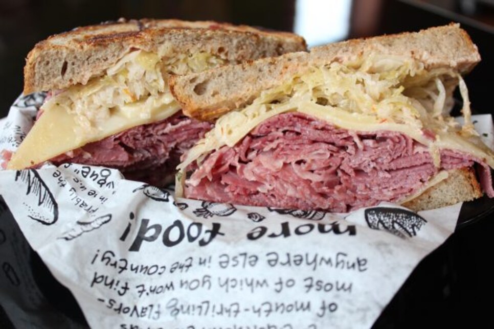 Michigan-Foodies1-Zingermans-Reuben-sandwich.jpg