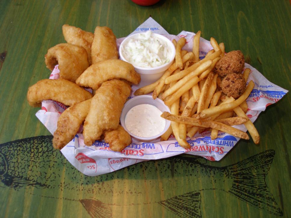 Michigan-Foodies2-Scalawags-Fish-Basket.jpg