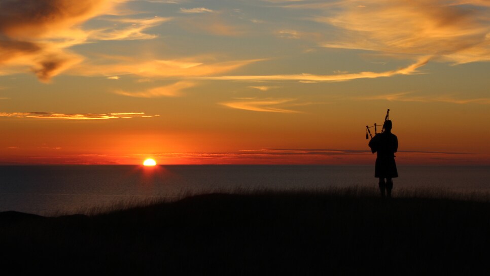 Michigan-Brews3-Bagpiper-Arcadia-Bluffs-GC.jpg