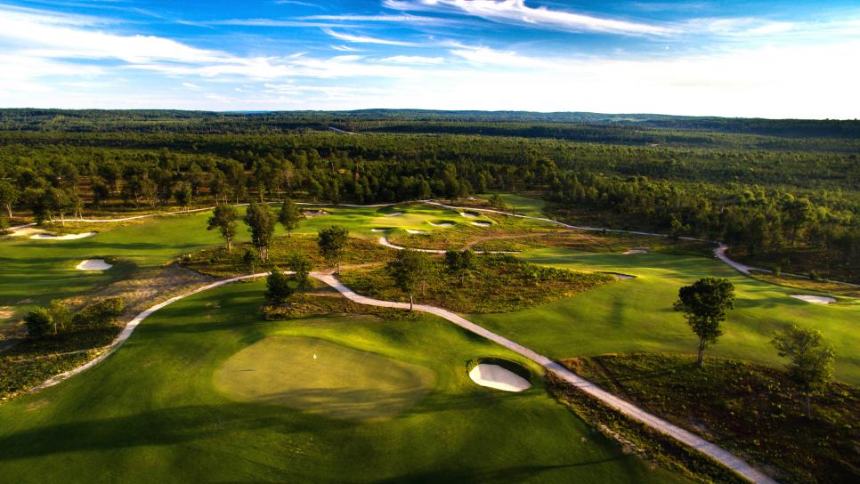 Michigan-Walkable-Courses-The-Loop-at-Forest-Dunes.jpg