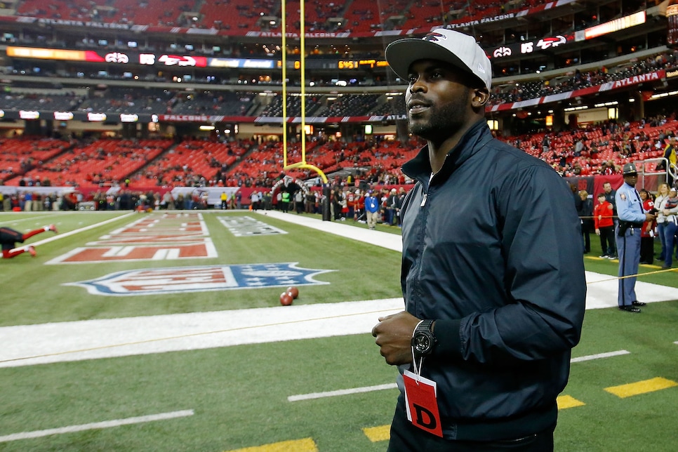 Michael Vick is going to dominate a new flag football league -- and you'll  be able to watch, This is the Loop