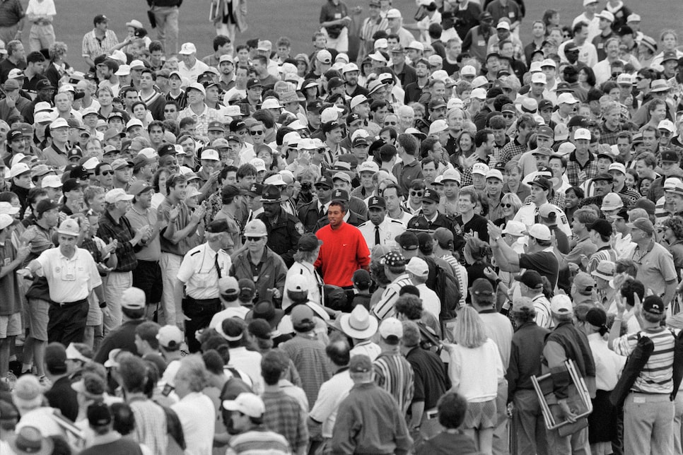 Tiger-Woods-18th-hole-final-round-at-1997-Masters.png