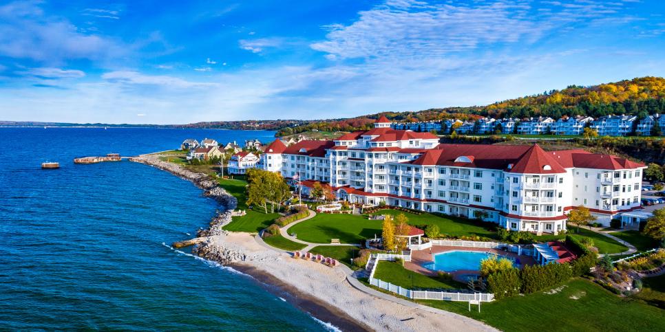2018-editors-choice-resorts-midwest-The-Inn-At-Bay-Harbor.jpg