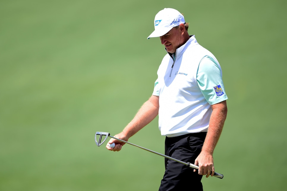 ernie-els-masters-2016-1st-round-putting.jpg