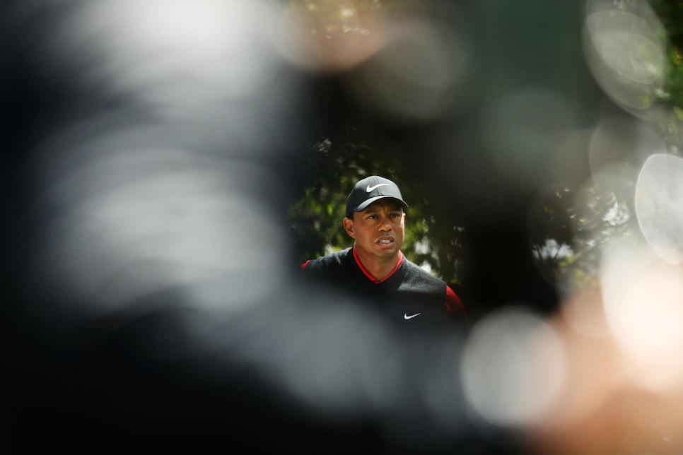 tiger-woods-masters-2018-sunday-peaking.jpg