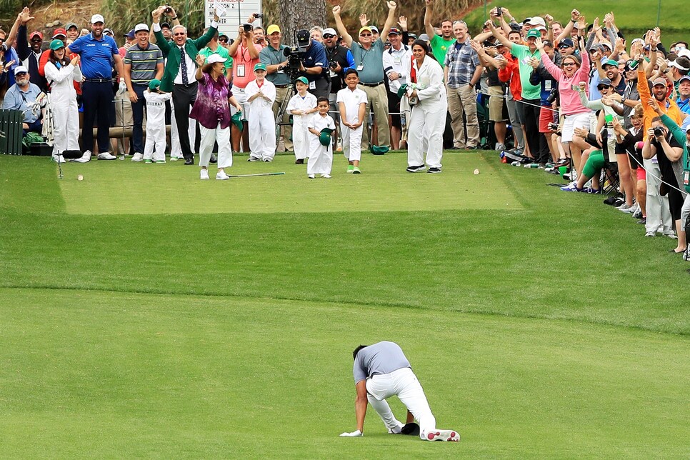 Tony Finau fall