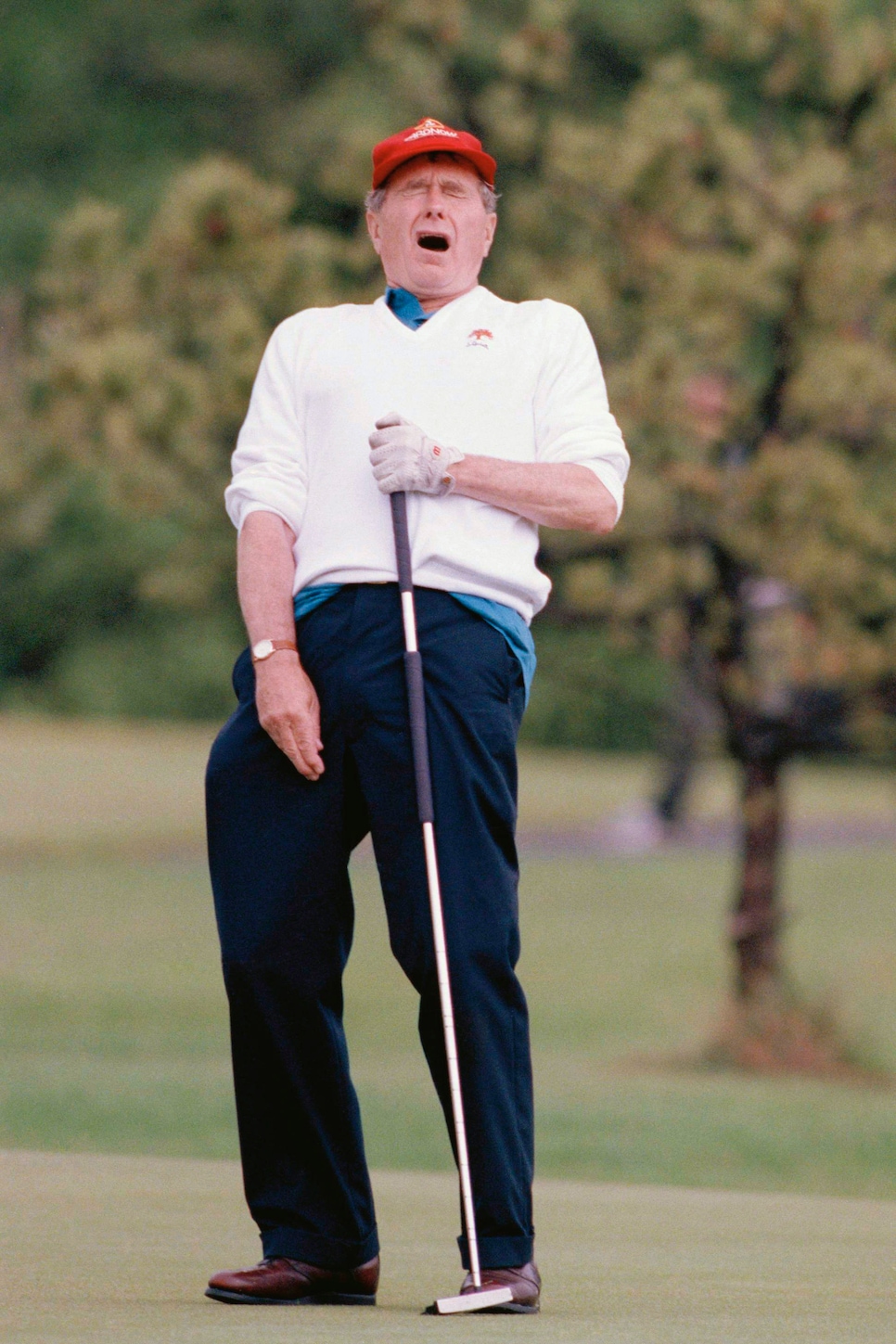 george-hw-bush-reaction-missed-putt.jpg