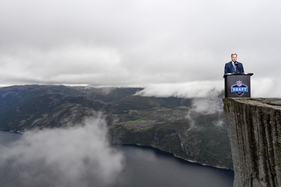 Couple standing on Preikestolen