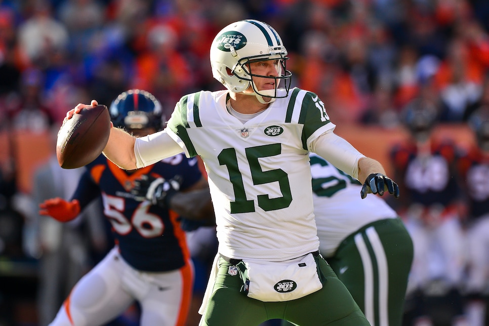 New York Jets quarterbacks Sam Darnold, left, Josh McGowan, center