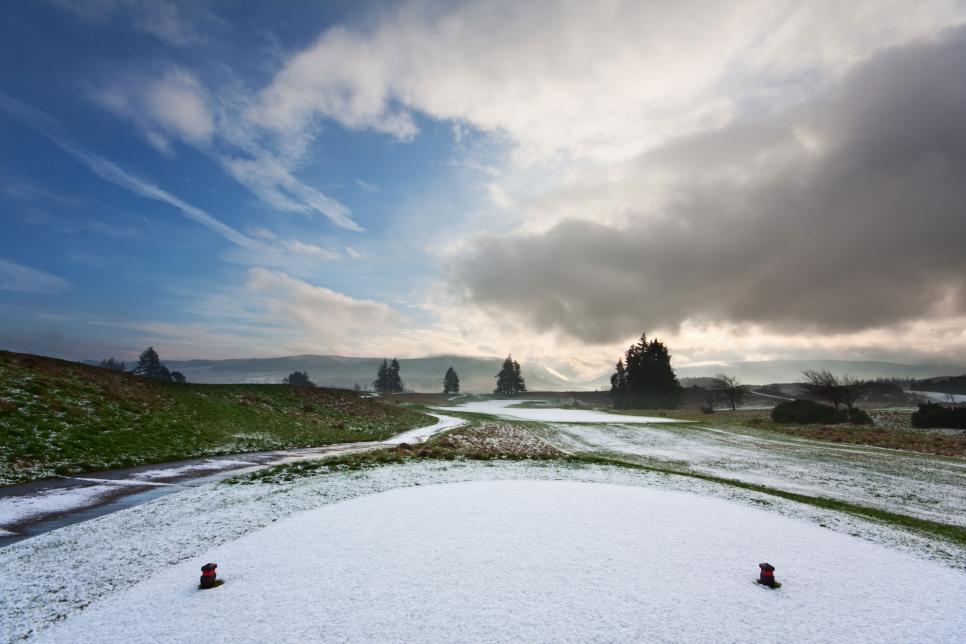 golf-course-snow-covered-tee.jpg