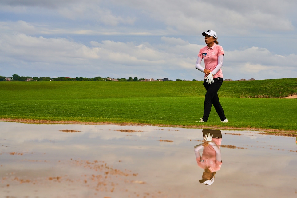 lydia-ko-volunteers-of-america-texas-classic-2018-friday-puddle.jpg