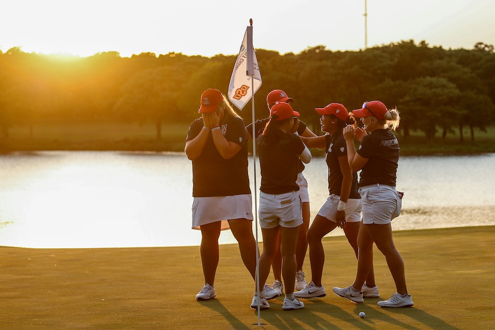 arizona-ncaa-women-2018-victory-18th-green-karsten-creek.jpg