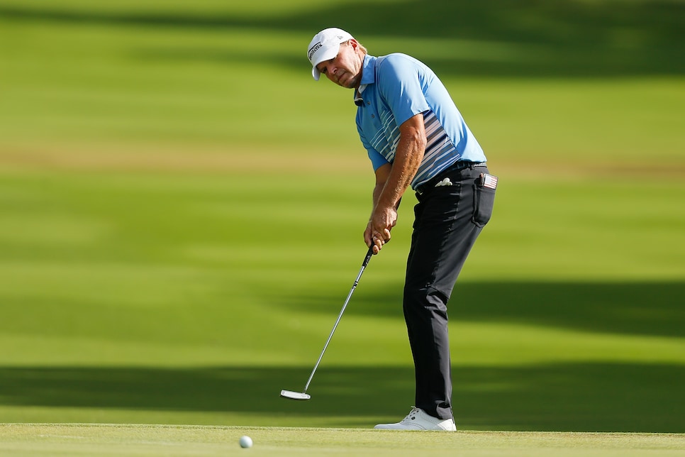 Steve Stricker skips senior major, fires first-round 65 instead at ...