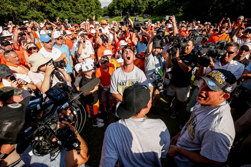 oklahoma-state-2018-ncaa-championship-matthew-wolff-celebration-crowd.jpg