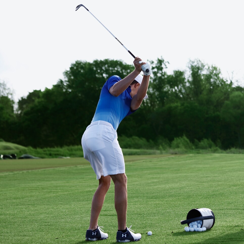 Jordan-Spieth-warmup-wedges.jpg