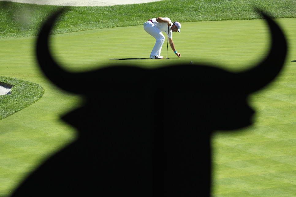 sergio-garcia-andalucia-masters-2017-bull-shadow-shot.jpg