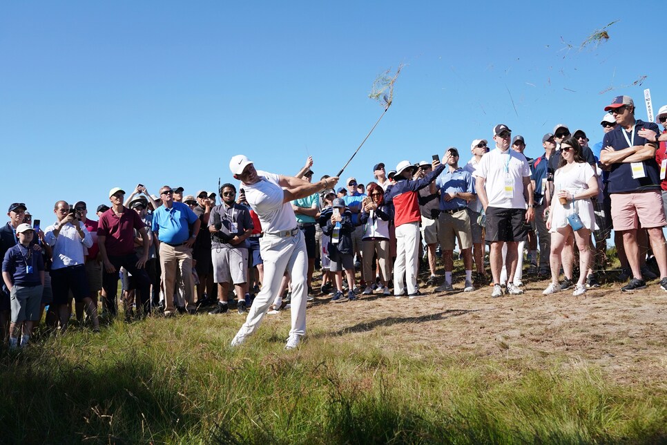 rory-mcilroy-us-open-2018-thursday-bunker.jpg