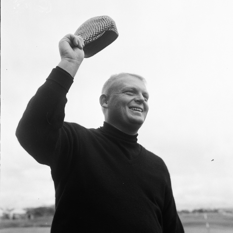 phil-rodgers-cap-off-waving-1963-british-open-lytham.jpg