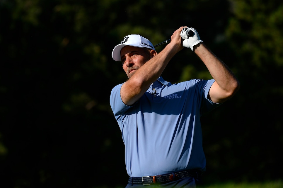 COLORADO SPRINGS, CO - JUNE 28:  Hall of Fame pitcher John Smoltz makes a tee shot on the 12th hole during round one of the U.S. Senior Open Championship at The Broadmoor Golf Club on June 28, 2018 in Colorado Springs, Colorado. (Photo by Robert Laberge/Getty Images)