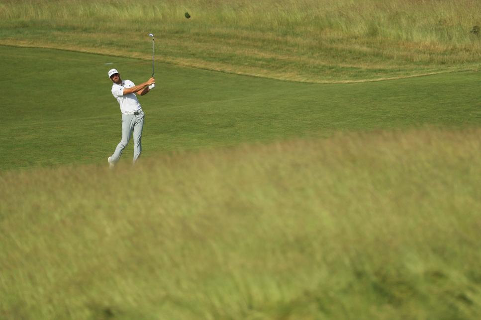 during the final round of the 2018 U.S. Open at Shinnecock Hills Golf Club on June 17, 2018 in Southampton, New York.