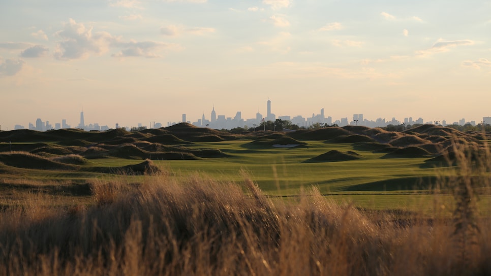 Trump-Golf-Links-at-Ferry-Point-3.jpg