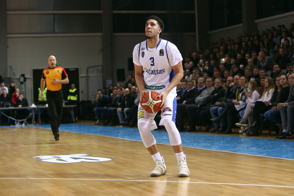 LiAngelo Ball, Lonzo's Brother: 5 Facts You Need to Know