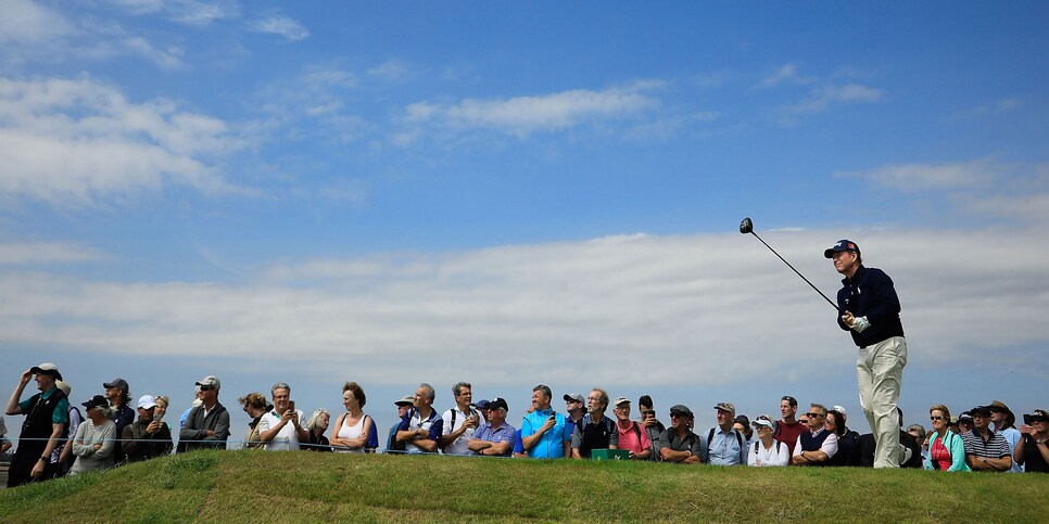 tom-watson-senior-british-open-2018-driving-blue-sky.jpg