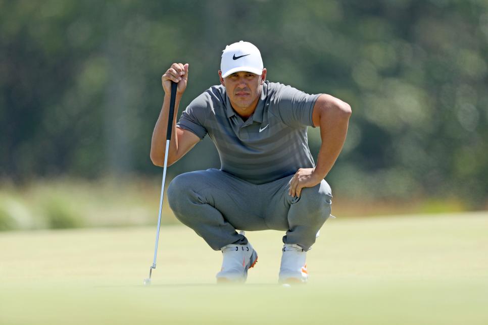 during the final round of the 2018 US Open at Shinnecock Hills Golf Club on June 17, 2018 in Southampton, New York.