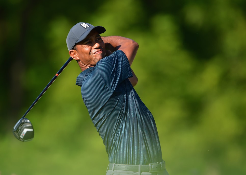 Pga Championship 2018 Tiger Woods Opens Bogey Double Bogey Changes His Shirt And Promptly Makes Birdie This Is The Loop Golf Digest