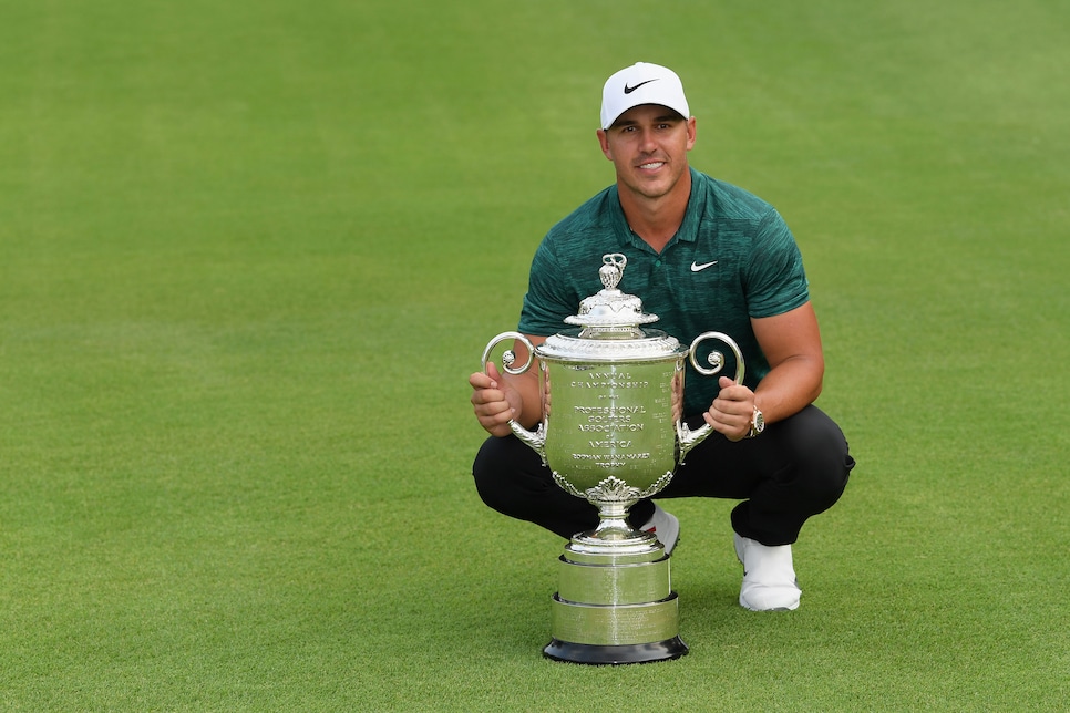 brooks-koepka-pga-championship-2018-sunday-wannamaker-trophy-pose.jpg