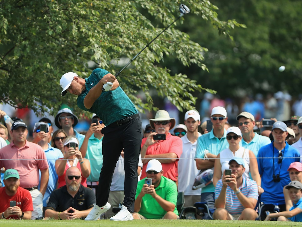 brooks-koepka-pga-championship-sunday-2018-swining-driver.jpg