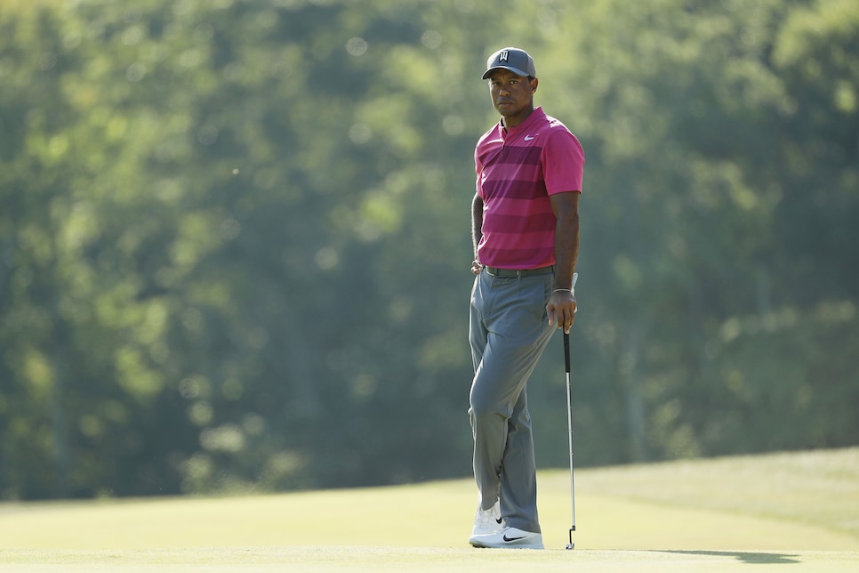 tiger-woods-dell-technologies-2018-saturday-putting.jpg