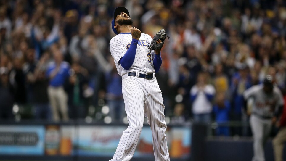 Detroit Tigers v Milwaukee Brewers