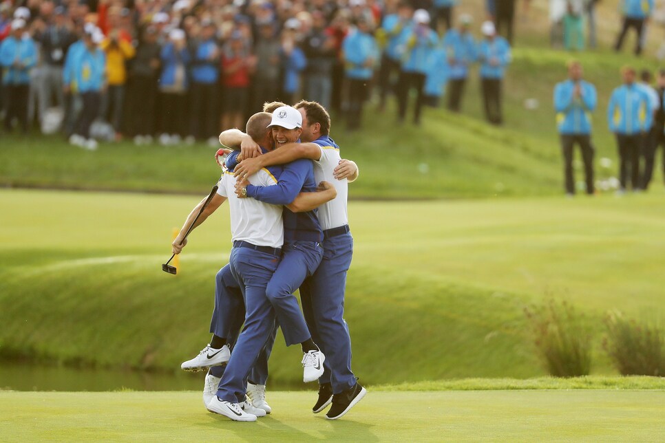 ryder-cup-alex-noren-celebration-18th-hole-2018-sunday.jpg