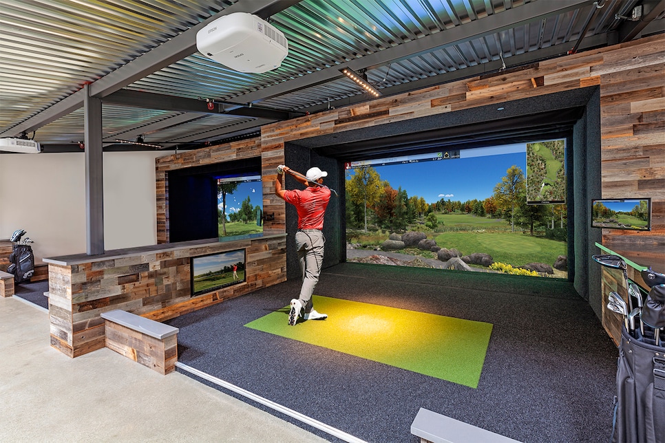 Tiger Woods Embraces Full Swing Golf S Simulator Technology Golf Digest